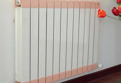 銅鋁復(fù)合暖氣片132x60客廳安裝效果圖